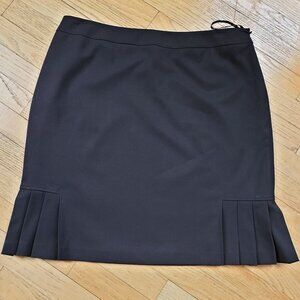 Tahari Arthur S. Levine Women's Straight Pencil Style Pleated Skirt, Size: 16